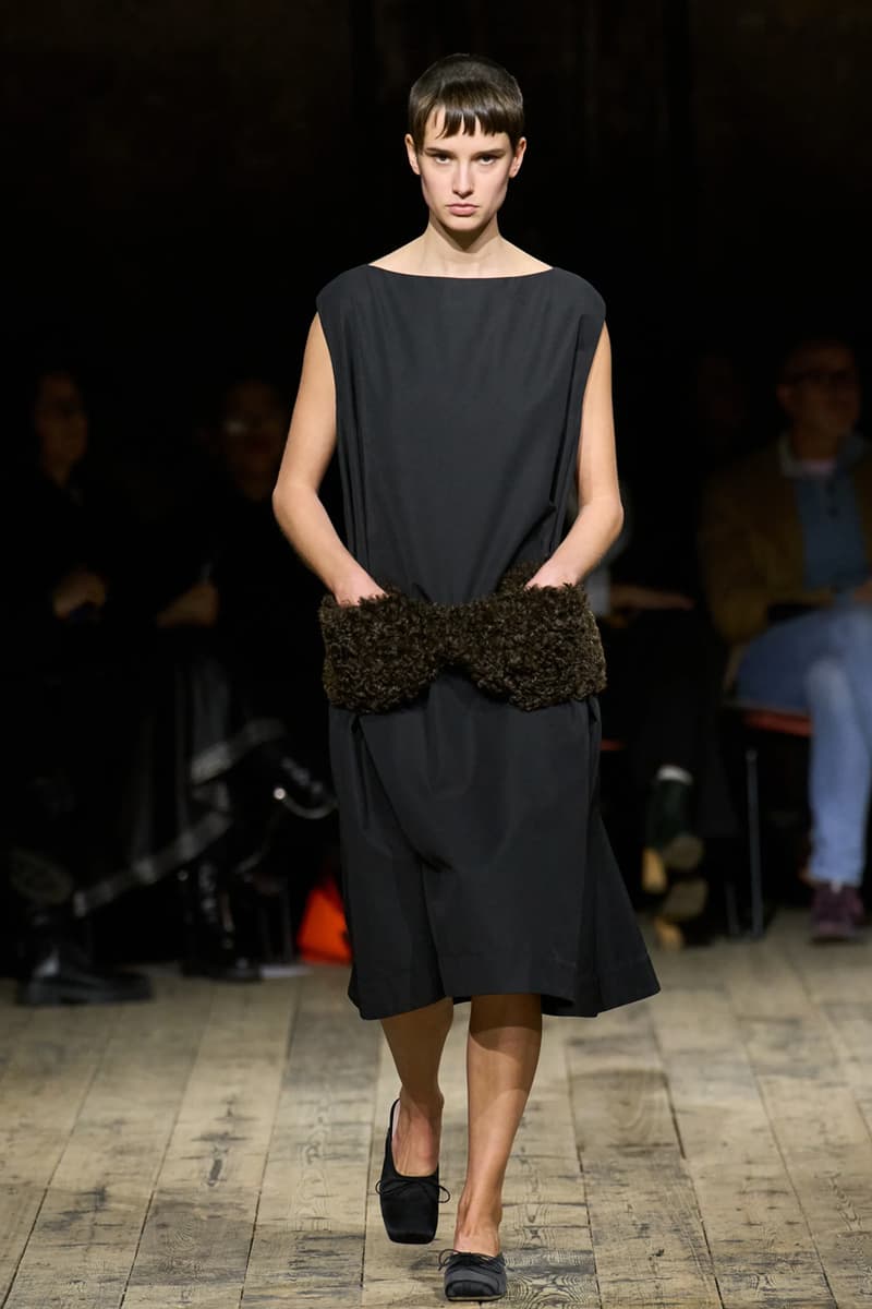 시몬 로샤 2026 가을 컬렉션 공개