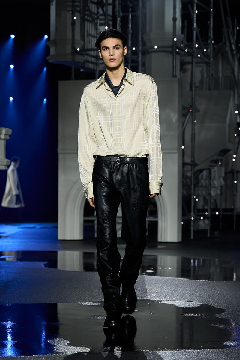 버버리 2026 가을 컬렉션 공개