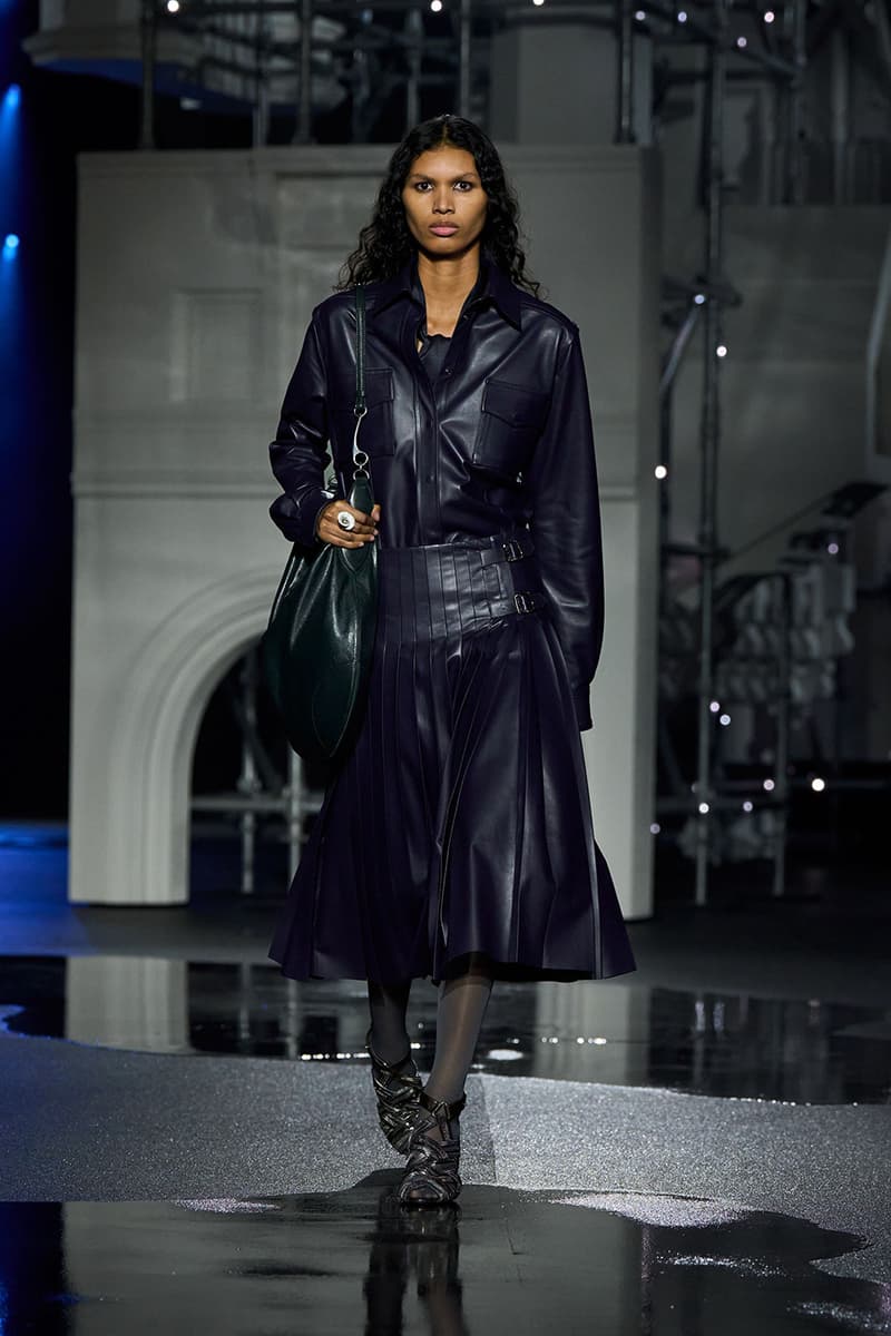 버버리 2026 가을 컬렉션 공개