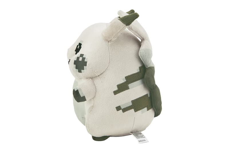 포켓몬센터가 1996년 초기 피카츄를 출시한다