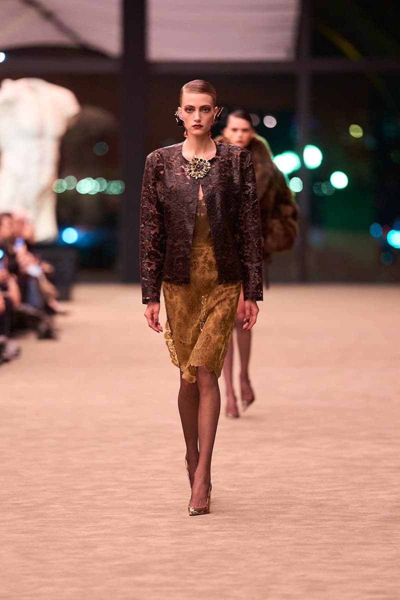 생 로랑 2026 가을, 레디 투 웨어 컬렉션 공개