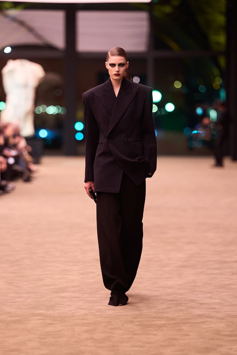 생 로랑 2026 가을, 레디 투 웨어 컬렉션 공개