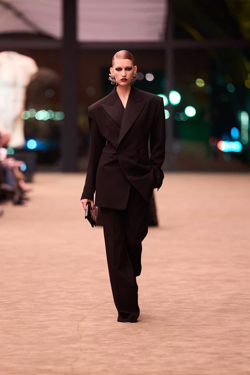 생 로랑 2026 가을, 레디 투 웨어 컬렉션 공개