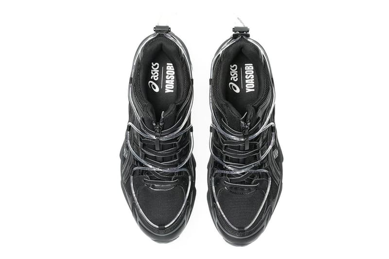 요아소비 x 아식스 젤 카야노 14 스니커 공개