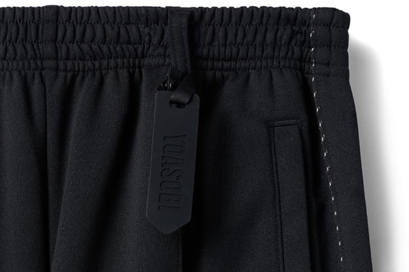 요아소비 x 아식스 젤 카야노 14 스니커 공개