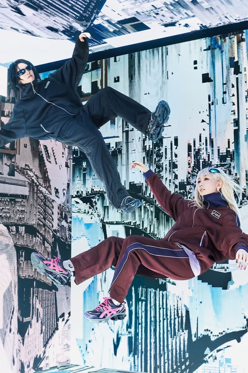 요아소비 x 아식스 젤 카야노 14 스니커 공개