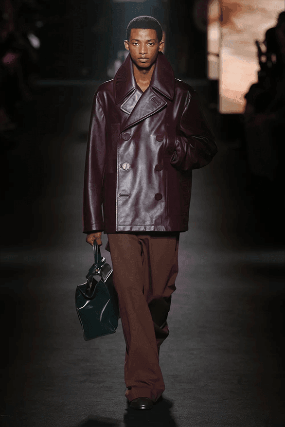 발렌시아가 FW26, 피에르 파올로 피치올리가 그려낸 ‘유포리아’적 드라마