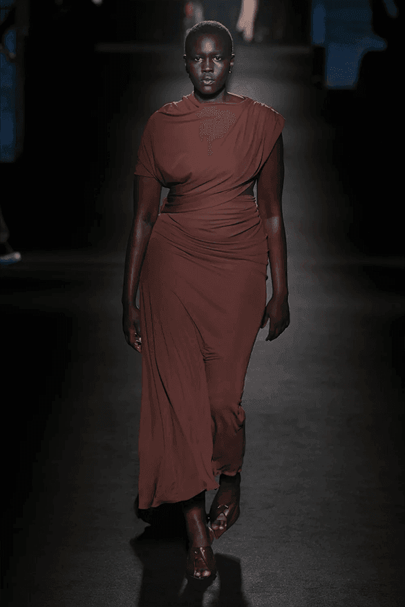 발렌시아가 FW26, 피에르 파올로 피치올리가 그려낸 ‘유포리아’적 드라마