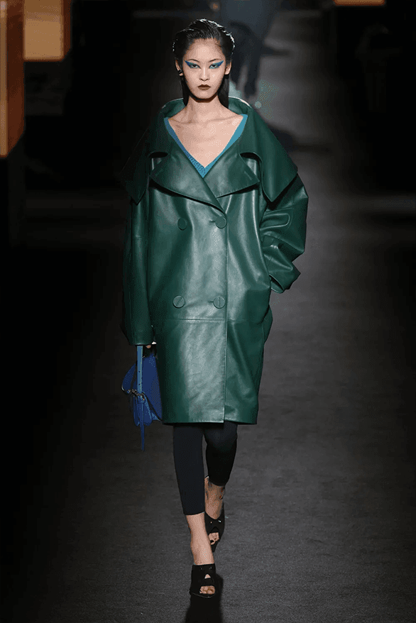 발렌시아가 FW26, 피에르 파올로 피치올리가 그려낸 ‘유포리아’적 드라마