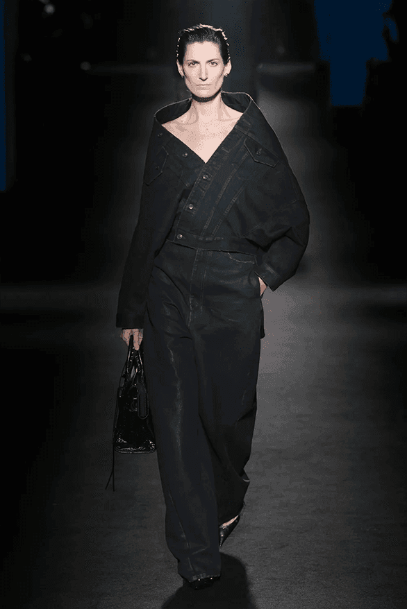 발렌시아가 FW26, 피에르 파올로 피치올리가 그려낸 ‘유포리아’적 드라마