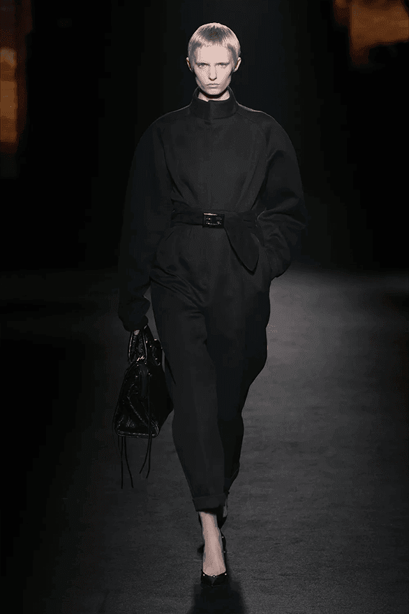 발렌시아가 FW26, 피에르 파올로 피치올리가 그려낸 ‘유포리아’적 드라마