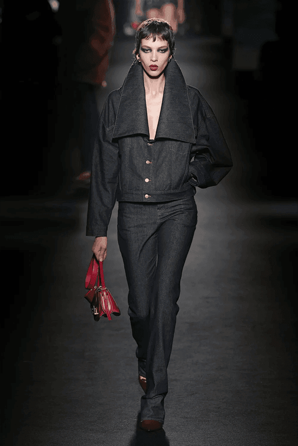 발렌시아가 FW26, 피에르 파올로 피치올리가 그려낸 ‘유포리아’적 드라마