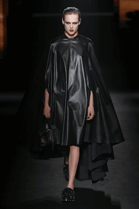 발렌시아가 FW26, 피에르 파올로 피치올리가 그려낸 ‘유포리아’적 드라마