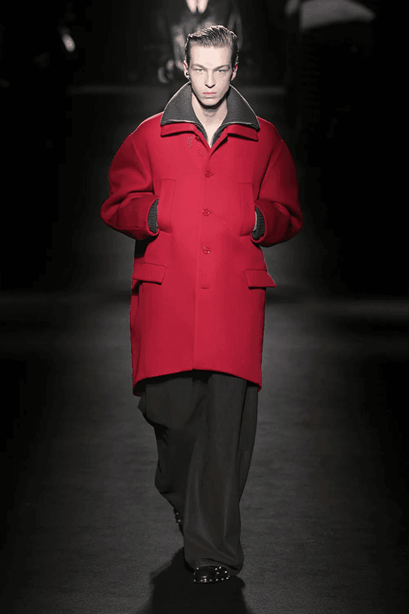 발렌시아가 FW26, 피에르 파올로 피치올리가 그려낸 ‘유포리아’적 드라마