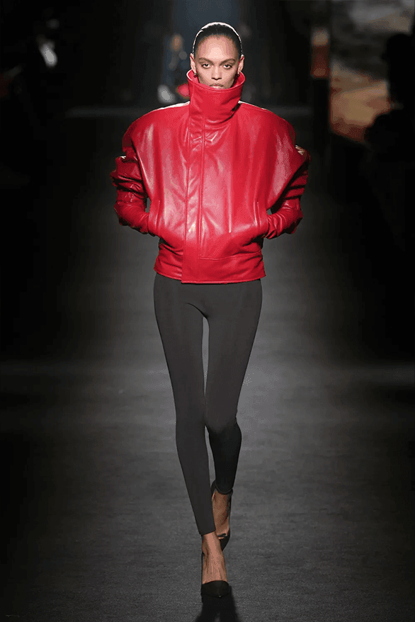 발렌시아가 FW26, 피에르 파올로 피치올리가 그려낸 ‘유포리아’적 드라마