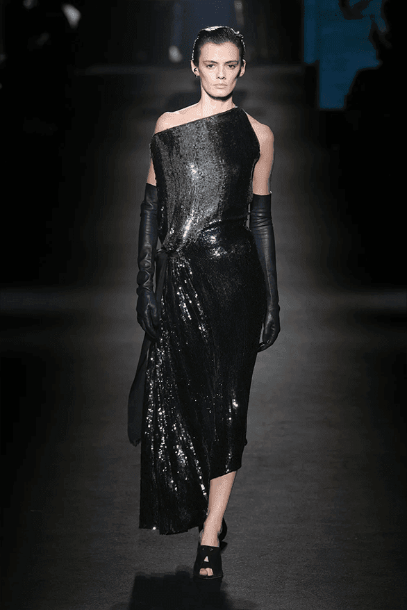 발렌시아가 FW26, 피에르 파올로 피치올리가 그려낸 ‘유포리아’적 드라마