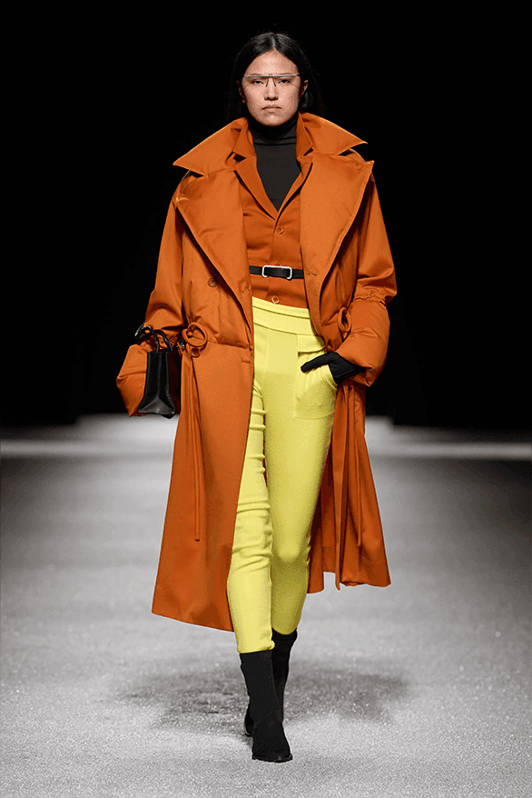 이세이 미야케 FW26, '미완성'의 미학으로 던지는 본질적인 질문