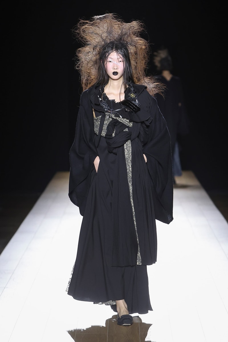 요지 야마모토 FW26, 거장이 그려낸 ‘현대적 기모노’의 미학
