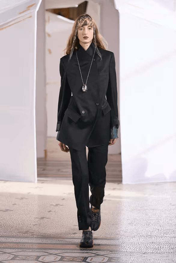 키코 코스타디노브 26 FW 컬렉션 공개