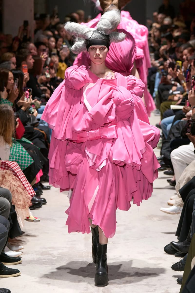 꼼데가르송 FW26, 레이 카와쿠보가 설계한 ‘형태의 해방’