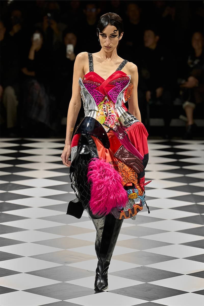 준야 와타나베 FW26, ‘아상블라주 오트쿠튀르’가 선사하는 설계된 혼돈