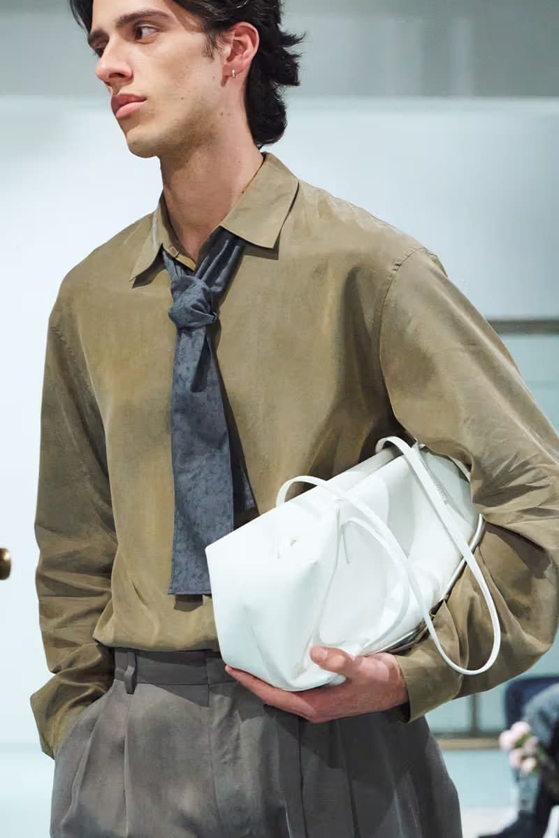 아모멘토 2026 FW 컬렉션 공개