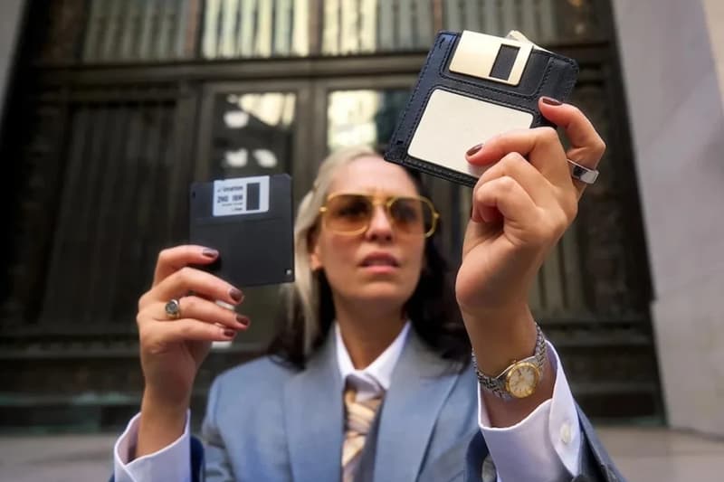 빔스, 플로피 디스크를 닮은 지갑 출시