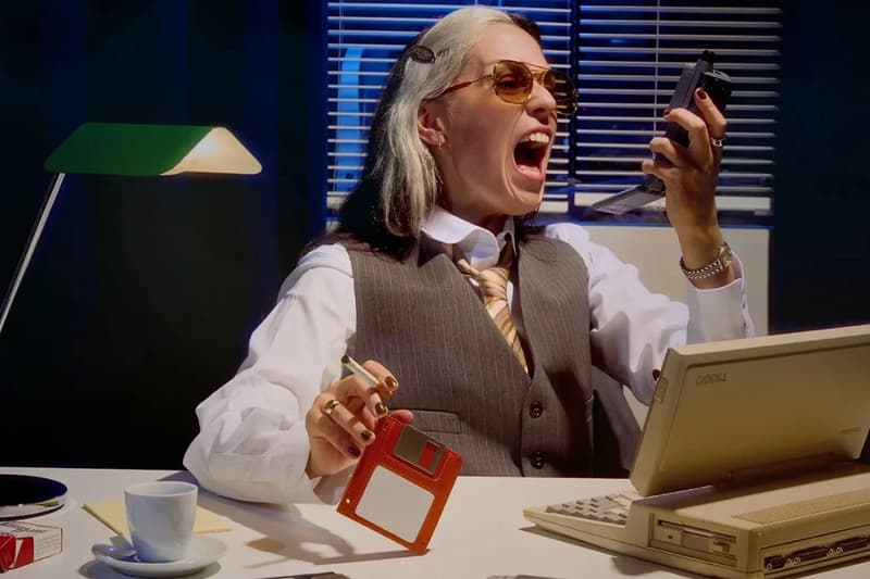 빔스, 플로피 디스크를 닮은 지갑 출시