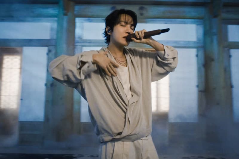 지용킴, BTS ‘SWIM’ 라이브 클립 착장 공개