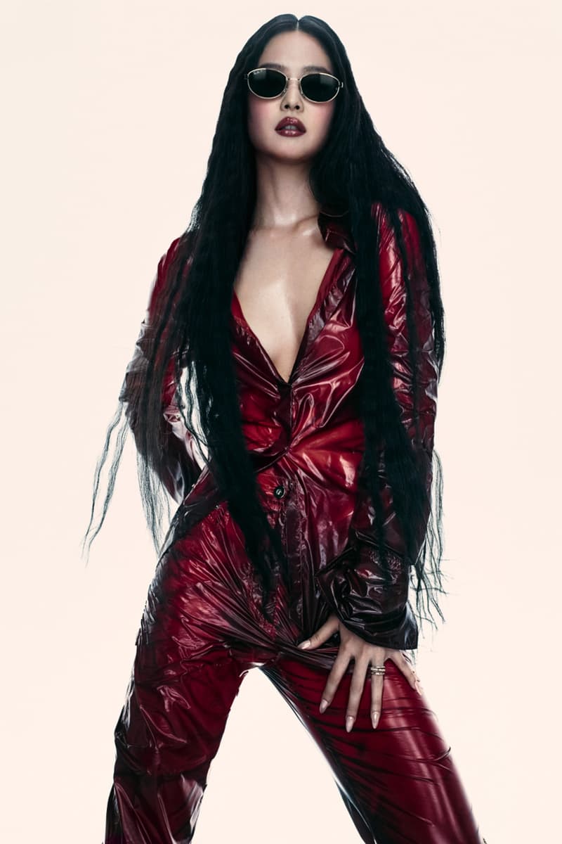 제니가 레이밴의 글로벌 앰배서더로 선정됐다