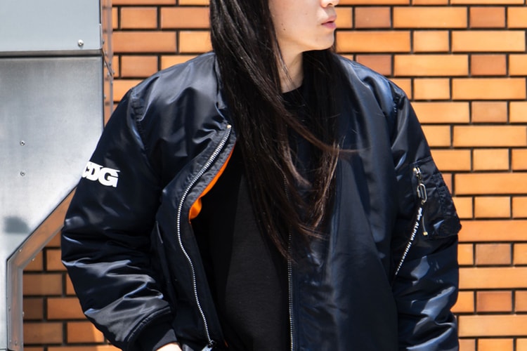 CDG와 Alpha Industries, 새로운 네이비 바이어스 컷 MA-1 협업 재출시