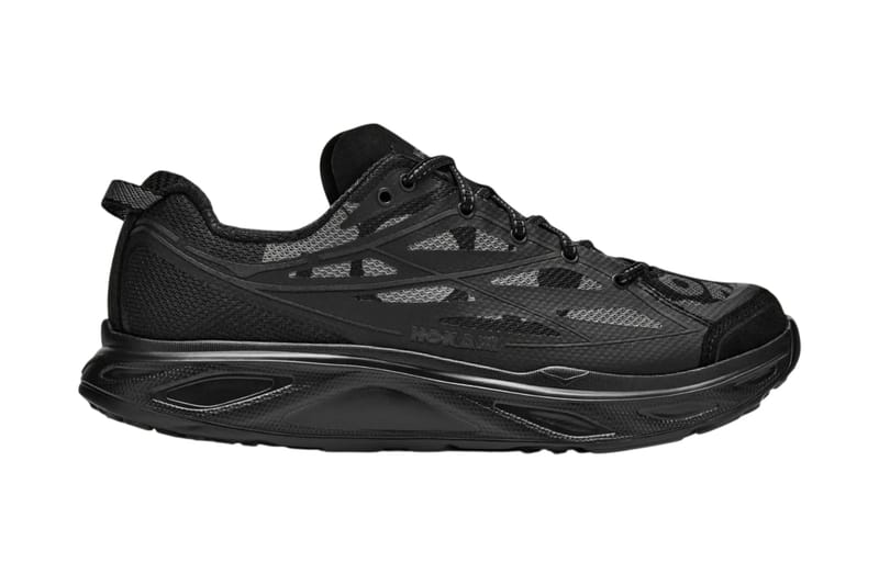HOKA Huaka Pro, ‘트리플 블랙’ 컬러로 출시