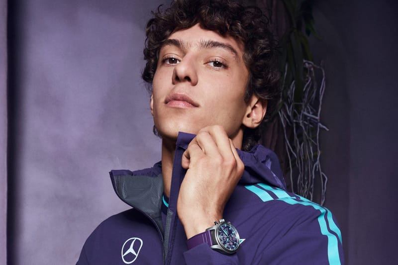 IWC, 메르세데스-AMG 페트로나스 포뮬러 원™ 팀을 위한 퍼플 파일럿 워치 공개