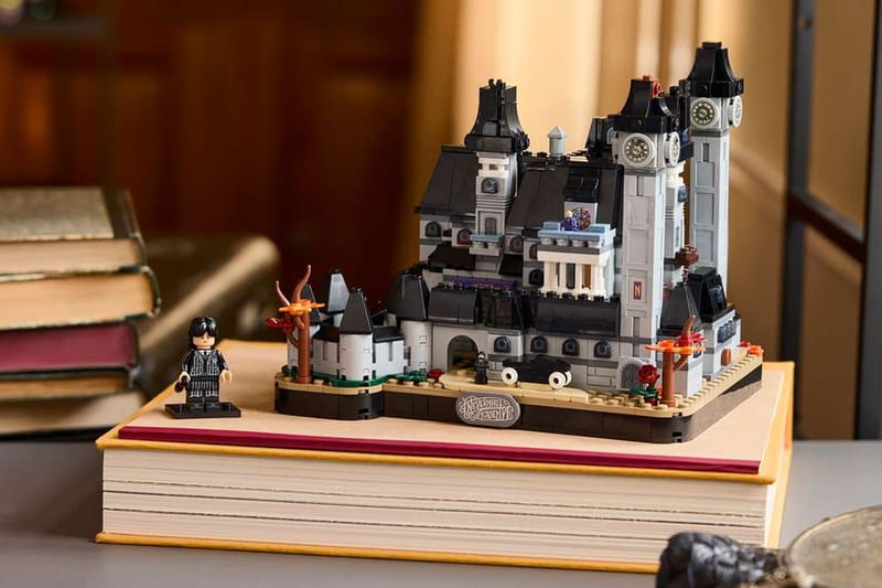 LEGO, 890피스 ‘웬즈데이’ 네버모어 아카데미 세트로 아웃캐스트 학교 재현