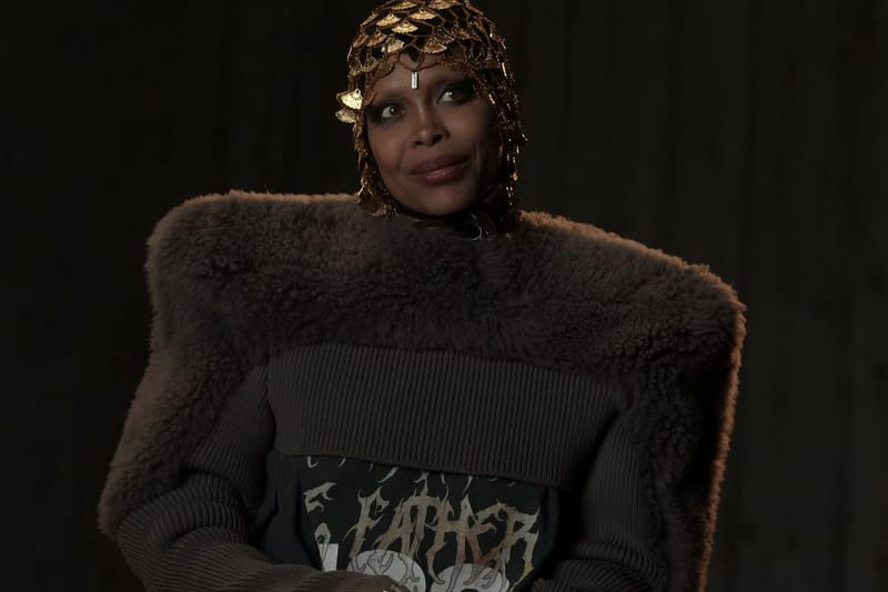 Erykah Badu: Parang isang doula, iniluluwal niya ang kanyang sining sa mundo