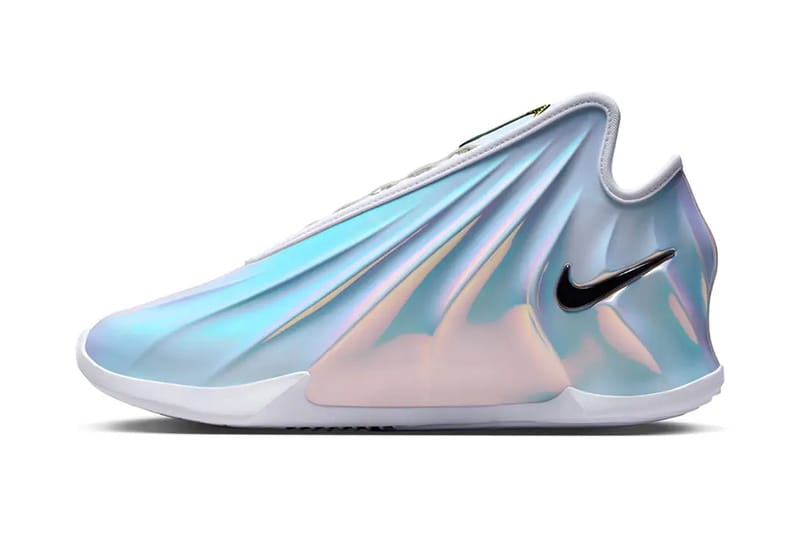 Nike Umaarangkada sa Limitasyon gamit ang Metallic GT Future “Warning Label”