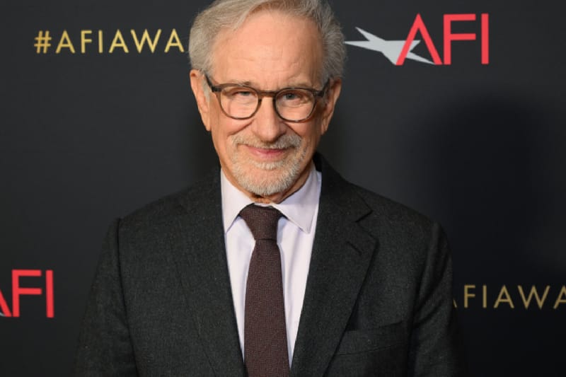 Steven Spielberg, Opisyal Nang EGOT: Unang Panalo sa GRAMMY Kumukumpleto sa Kanyang Status