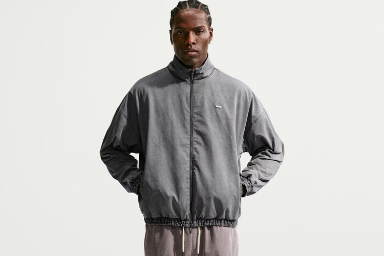 Pinalawak ni Devin Booker ang Kanyang Signature Line sa Nike Book Chapter II Woven Game Jacket