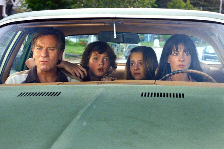 Dinosaurs Sumalakay sa Suburbia sa Unang Trailer ng ‘The End of Oak Street’