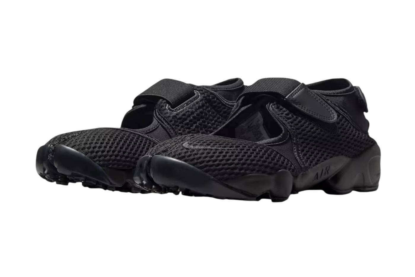 Ang Nike Air Rift Mesh: Mas Hinga-hingang Bersyon ng Pinaka-Distinctive na Silhouette ng Brand