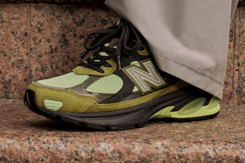Opisyal na Silip sa New Balance 2010 “Sea Moss/Afterglow”