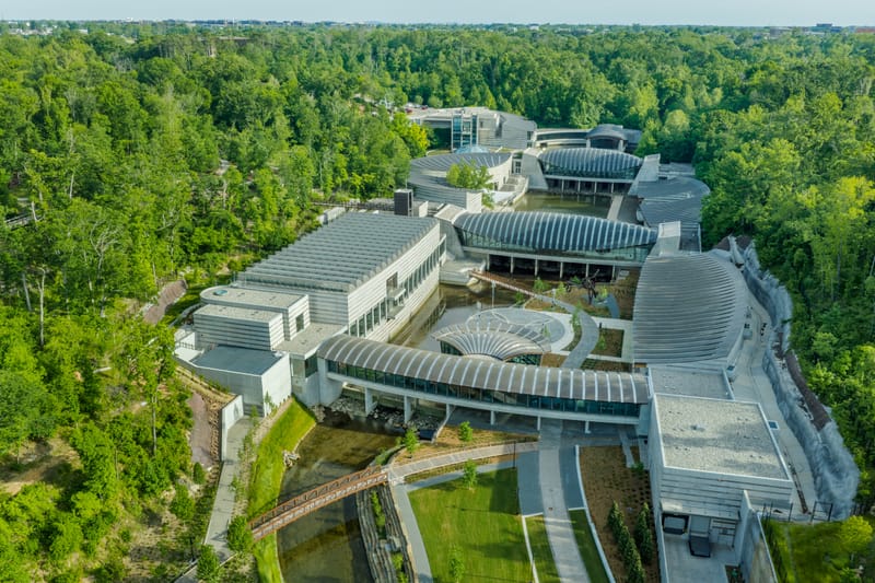 Level-Up Alert: Crystal Bridges May Bagong 114,000-Square-Foot Glow-Up