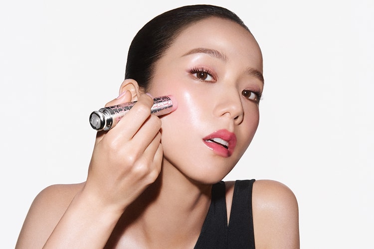 Jisoo Ibinida ang Pinaka-Glow na Launch ng Dior Beauty