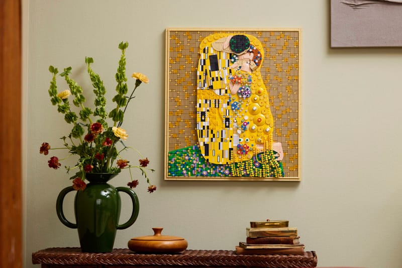 LEGO Art na 4,000 Pirasong Gustav Klimt “The Kiss”: Isang Obra Maestrang Binuo Muli sa Gintong Metalikong Brick