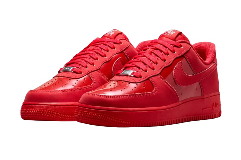 Nike Air Force 1 Low Pack na Hati sa Patent Leather at Suede sa “Triple Black” at “University Red”