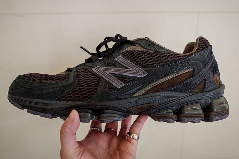 Matibay na Style: COMME des GARÇONS HOMME x New Balance 1226 Archival Runner Bumabaleik na may Rugged Utility