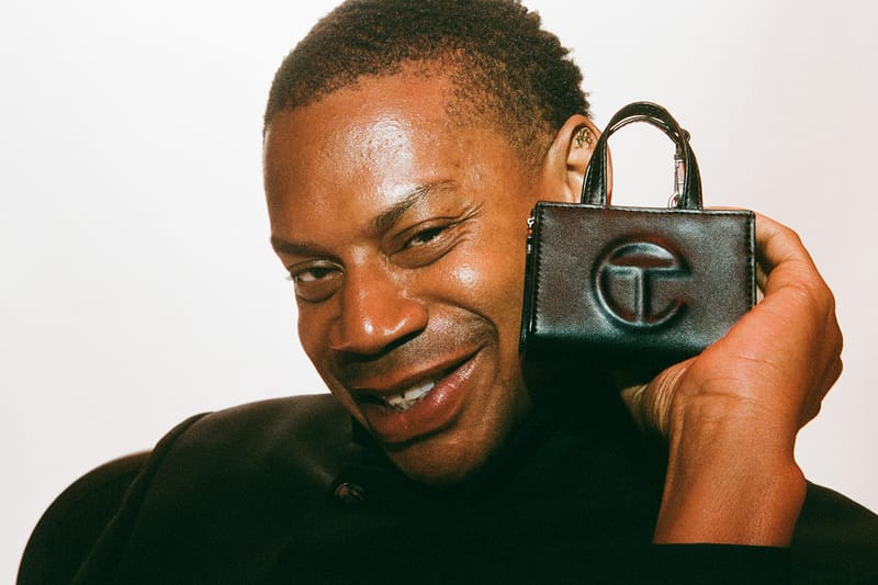 Ginawang “Baby” Bag Charm ng Telfar ang Iconic Nito na Shopper