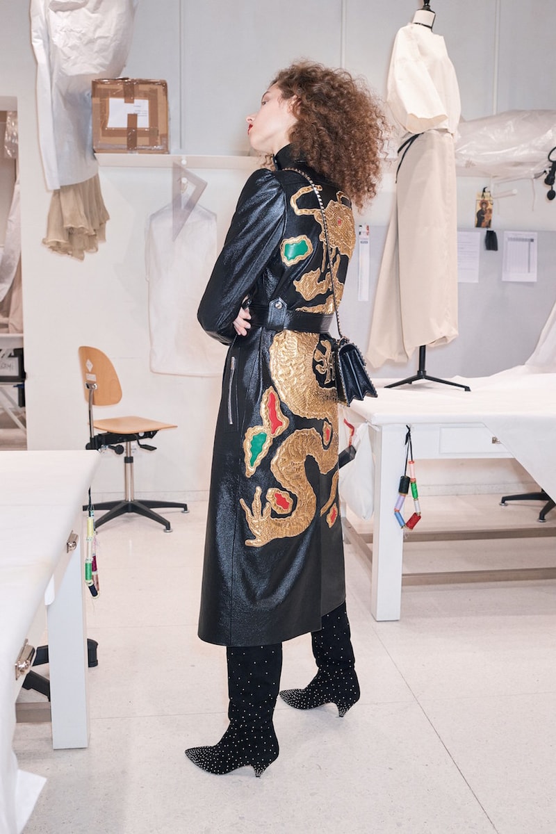 重新改寫過往經典元素 Valentino 2018 早秋系列登場