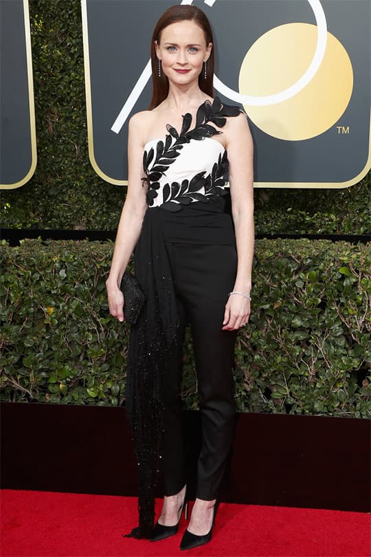 2018 第75 屆金球獎 女星們發起Time's up 運動 以全黑造型現身紅地毯聲援性侵受害者