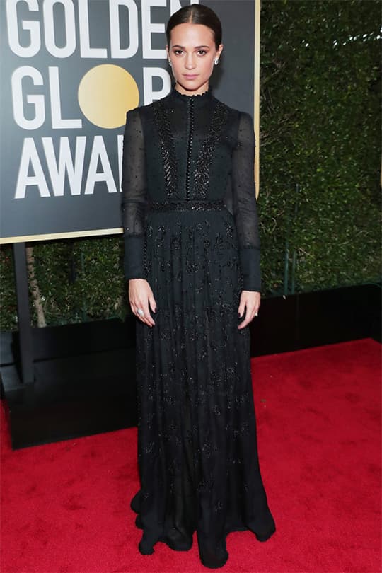 2018 第75 屆金球獎 女星們發起Time's up 運動 以全黑造型現身紅地毯聲援性侵受害者